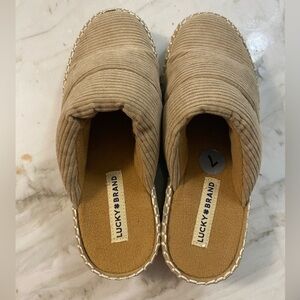 Súper confortable shoes lucky brand size 7